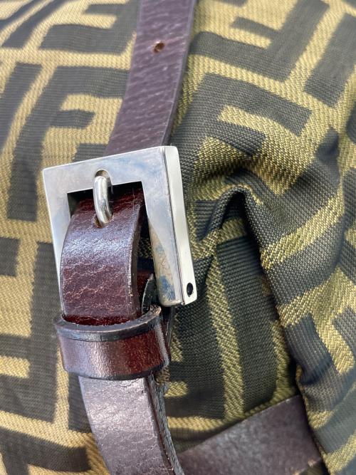 FENDI（フェンディ）FENDI (フェンディ) ナイロンリュック ブラウン×ブラウンの古着・服飾アイテム