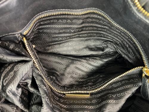 PRADA（プラダ）PRADA (プラダ) 2WAYショルダーバッグ ブラックの古着・服飾アイテム