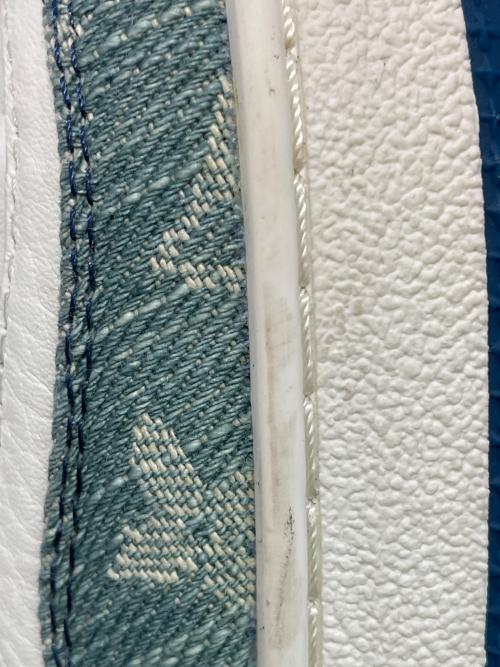 LOUIS VUITTON（ルイ ヴィトン）LOUIS VUITTON (ルイ ヴィトン) スニーカー ホワイト×インディゴ サイズ:SIZE 3の古着・服飾アイテム