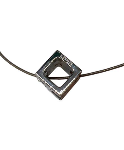 HERMES（エルメス）HERMES (エルメス) カージュドアッシュ Hキューブネックレス シルバー×オレンジの古着・服飾アイテム