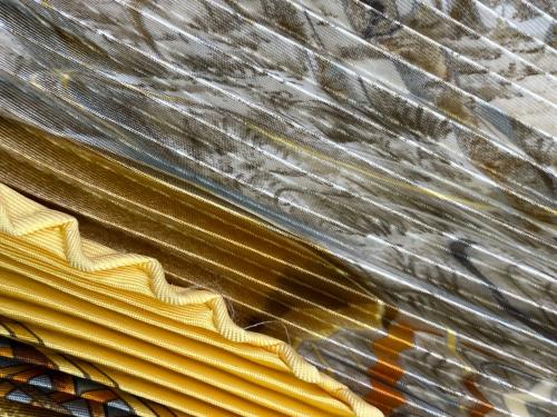 HERMES（エルメス）HERMES (エルメス) プリーツスカーフ イエロー×ブラウンの古着・服飾アイテム