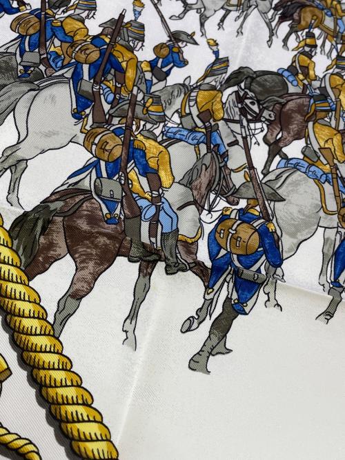 HERMES（エルメス）HERMES (エルメス) シルクスカーフ ホワイトの古着・服飾アイテム