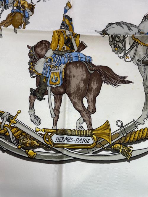 HERMES（エルメス）HERMES (エルメス) シルクスカーフ ホワイトの古着・服飾アイテム