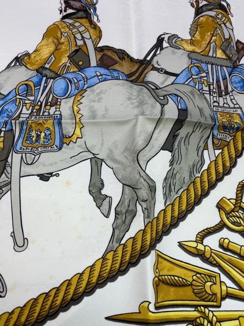 HERMES（エルメス）HERMES (エルメス) シルクスカーフ ホワイトの古着・服飾アイテム