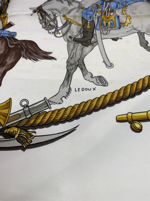 HERMES（エルメス）HERMES (エルメス) シルクスカーフ ホワイトの古着・服飾アイテム