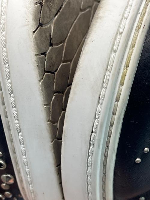 JIMMY CHOO（ジミーチュウ）JIMMY CHOO (ジミーチュウ) レザースリッポン ブラック×ホワイト サイズ:SIZE 40の古着・服飾アイテム