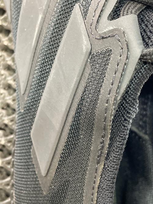 adidas（アディダス）adidas (アディダス) スニーカー ブラック サイズ:JP270の古着・服飾アイテム