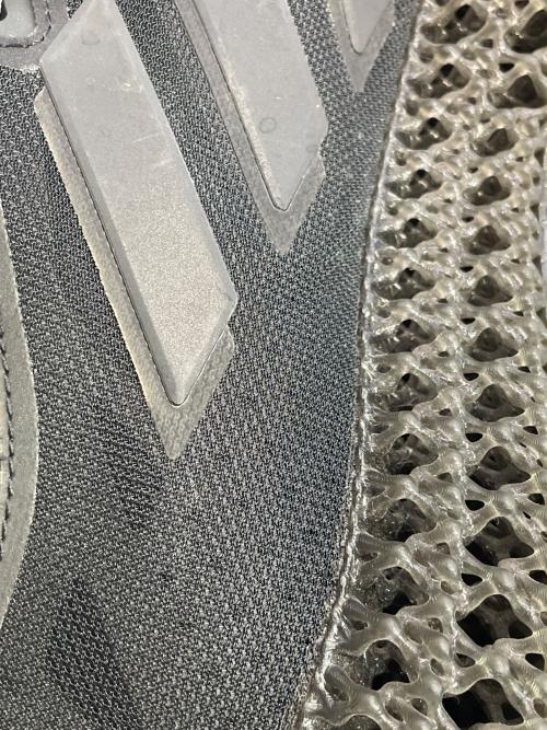 adidas（アディダス）adidas (アディダス) スニーカー ブラック サイズ:JP270の古着・服飾アイテム