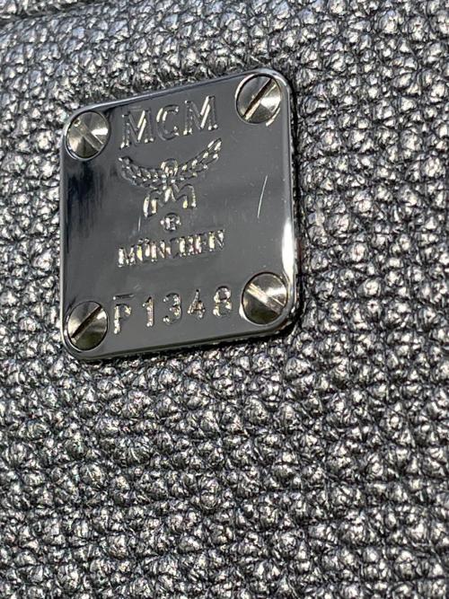 MCM（エムシーエム）MCM (エムシーエム) ラウンドファスナー長財布 シルバーの古着・服飾アイテム