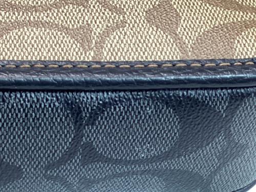 COACH（コーチ）COACH (コーチ) サリバン クロスボディ ブロックド シグネチャー キャンバス ベージュ×ブラックの古着・服飾アイテム