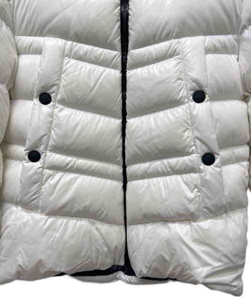 MONCLER（モンクレール）MONCLER (モンクレール) ダウンジャケット ホワイト サイズ:２の古着・服飾アイテム
