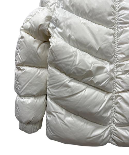 MONCLER（モンクレール）MONCLER (モンクレール) ダウンジャケット ホワイト サイズ:２の古着・服飾アイテム