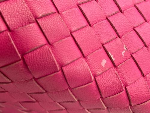 BOTTEGA VENETA（ボッテガベネタ）BOTTEGA VENETA (ボッテガベネタ) イントレチャートハンドバッグ ピンクの古着・服飾アイテム