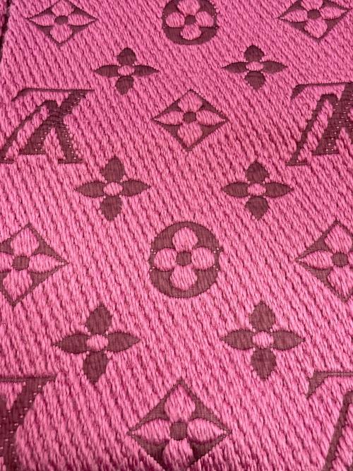 LOUIS VUITTON（ルイ ヴィトン）LOUIS VUITTON (ルイ ヴィトン) エシャルプ・ロゴマニア ピンクの古着・服飾アイテム