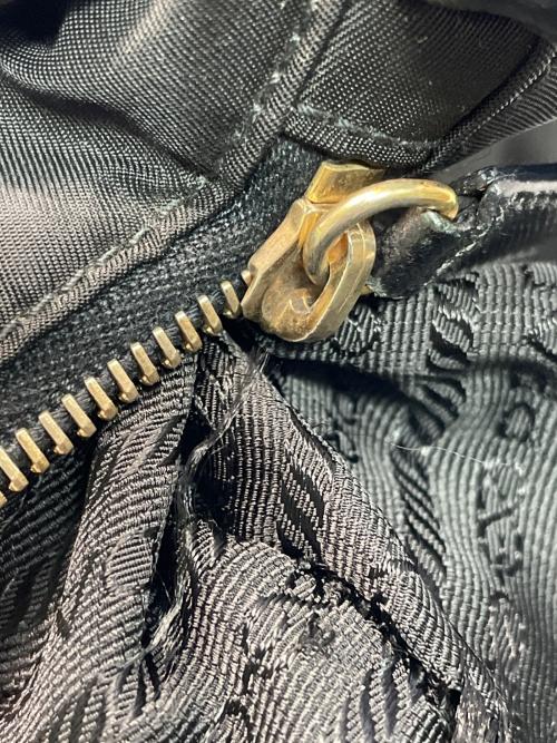 PRADA（プラダ）PRADA (プラダ) ワンショルダーバッグ ブラックの古着・服飾アイテム