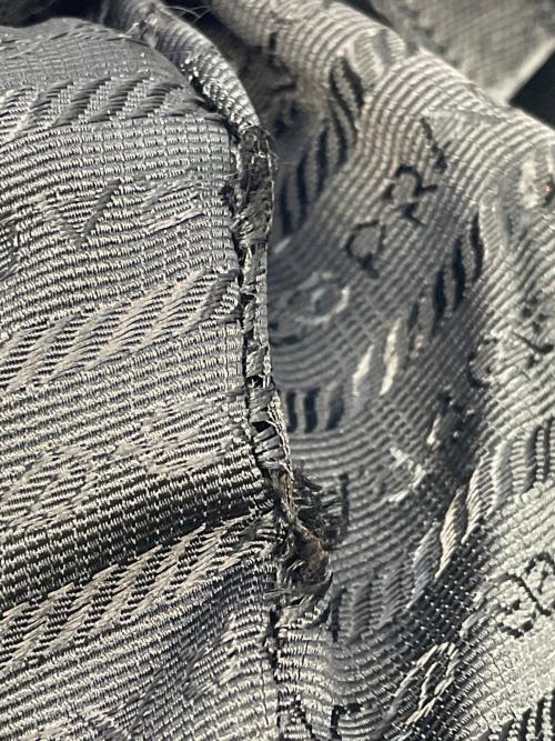 PRADA（プラダ）PRADA (プラダ) ワンショルダーバッグ ブラックの古着・服飾アイテム