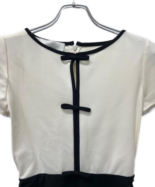VALENTINO（ヴァレンティノ）VALENTINO (ヴァレンティノ) 半袖ワンピース ホワイト×ブラック サイズ:４０の古着・服飾アイテム