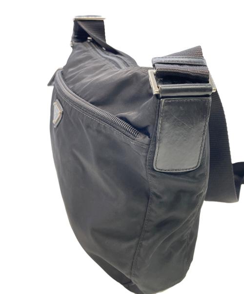 PRADA（プラダ）PRADA (プラダ) ナイロンショルダーバッグ ブラックの古着・服飾アイテム