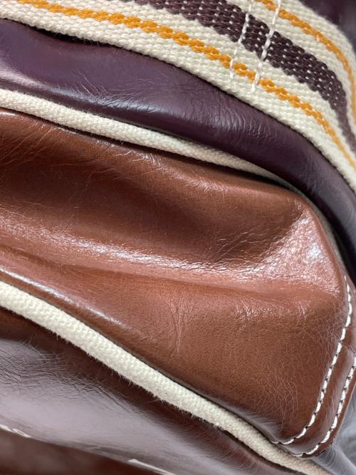 FRED PERRY（フレッドペリー）FRED PERRY (フレッドペリー) バレルバッグ ブラウンの古着・服飾アイテム