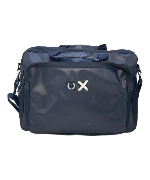 FRED PERRY（フレッドペリー）FRED PERRY (フレッドペリー) LUGGAGE LABEL (ラゲッジ レーベル) ブリーフケース ブラックの古着・服飾アイテム