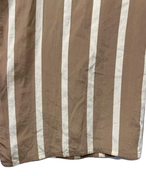 Chloe（クロエ）Chloe (クロエ) セットアップ ベージュ×ホワイト サイズ:３８の古着・服飾アイテム