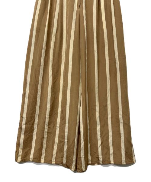 Chloe（クロエ）Chloe (クロエ) セットアップ ベージュ×ホワイト サイズ:３８の古着・服飾アイテム