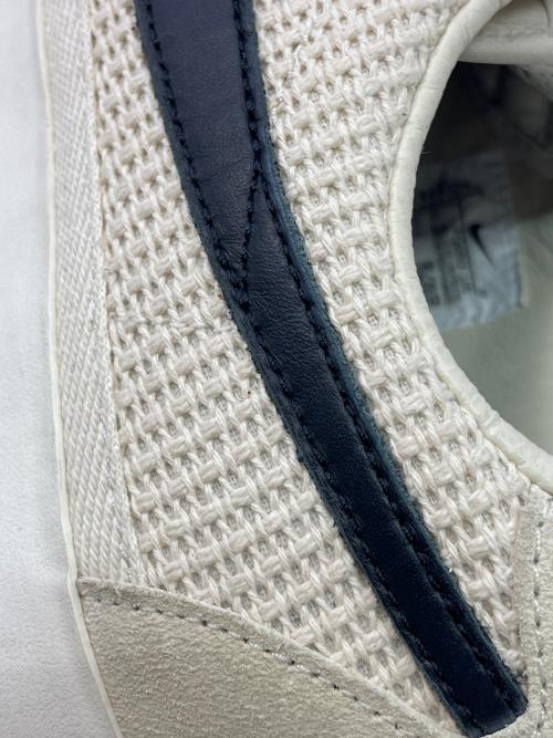 NIKE（ナイキ）NIKE (ナイキ) スニーカー ベージュ サイズ:cm27.5の古着・服飾アイテム