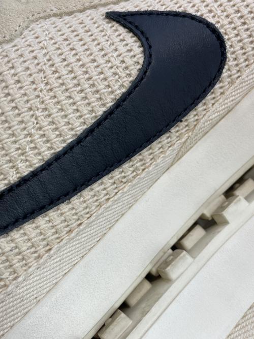 NIKE（ナイキ）NIKE (ナイキ) スニーカー ベージュ サイズ:cm27.5の古着・服飾アイテム