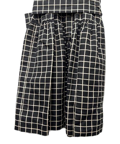 PRADA（プラダ）PRADA (プラダ) 半袖ワンピース ブラック×ホワイト サイズ:３６の古着・服飾アイテム