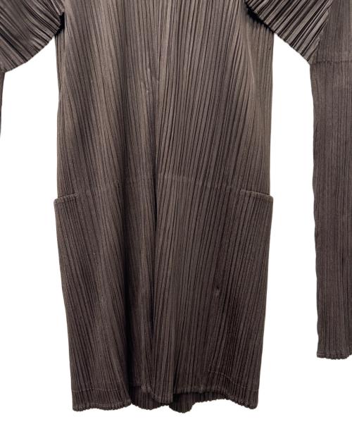 PLEATS PLEASE（プリーツプリーズ）PLEATS PLEASE (プリーツプリーズ) プリーツジャケット ブラウン サイズ:３の古着・服飾アイテム