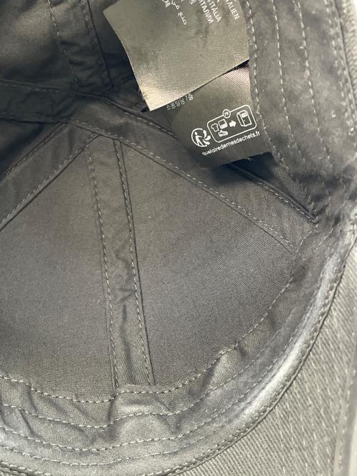 BALENCIAGA（バレンシアガ）BALENCIAGA (バレンシアガ) カットアウトベースボールキャップ ブラックの古着・服飾アイテム