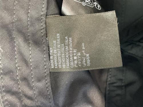 BALENCIAGA（バレンシアガ）BALENCIAGA (バレンシアガ) カットアウトベースボールキャップ ブラックの古着・服飾アイテム