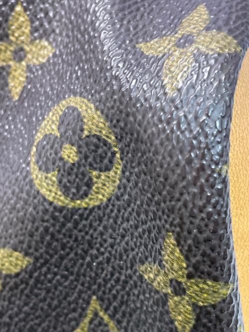 LOUIS VUITTON（ルイ ヴィトン）LOUIS VUITTON (ルイ ヴィトン) ショルダーバッグ ブラウン サイズ:-の古着・服飾アイテム