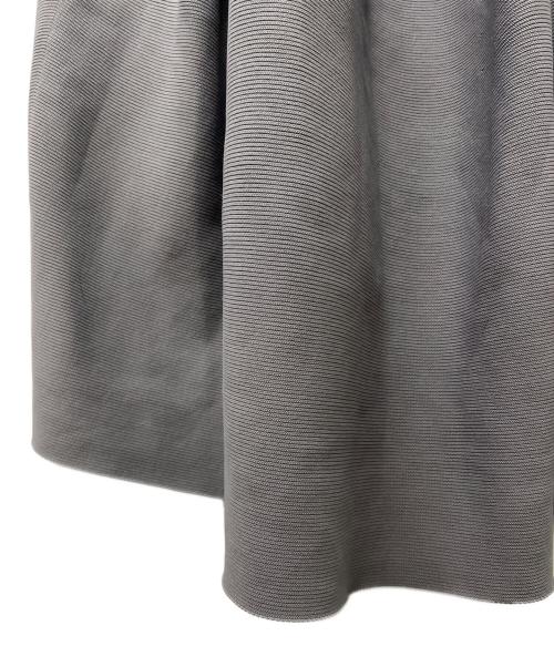 CFCL（シーエフシーエル）CFCL (シーエフシーエル) POTTERY ROUNDED HEM SKIRT グレー サイズ:１の古着・服飾アイテム