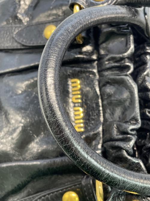 MIU MIU（ミュウミュウ）MIU MIU (ミュウミュウ) トートバッグ ブラックの古着・服飾アイテム