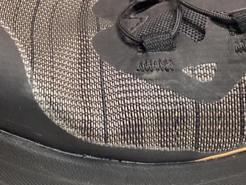 SALOMON（サロモン）SALOMON (サロモン) スニーカー ブラック×オレンジ サイズ:JP27.5の古着・服飾アイテム