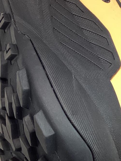 SALOMON（サロモン）SALOMON (サロモン) スニーカー ブラック×オレンジ サイズ:JP27.5の古着・服飾アイテム
