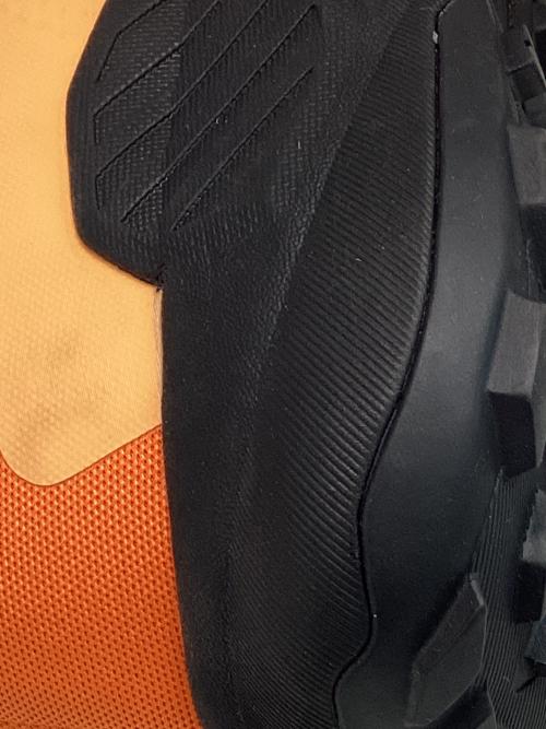 SALOMON（サロモン）SALOMON (サロモン) スニーカー ブラック×オレンジ サイズ:JP27.5の古着・服飾アイテム