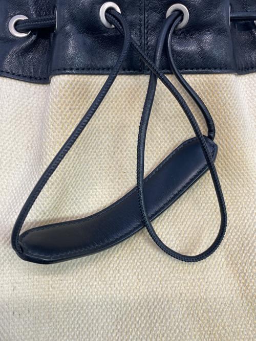 JIL SANDER+（ジルサンダープラス）JIL SANDER+ (ジルサンダープラス) 巾着バッグ アイボリー×ブラックの古着・服飾アイテム