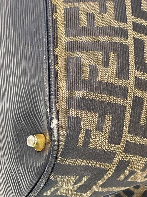 FENDI（フェンディ）FENDI (フェンディ) ハンドバッグ ブラウン×ブラックの古着・服飾アイテム