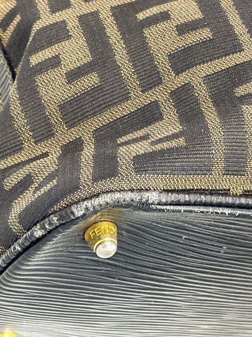 FENDI（フェンディ）FENDI (フェンディ) ハンドバッグ ブラウン×ブラックの古着・服飾アイテム