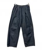 KAGUREカグレ）の古着「シャンブレーデニム イージー パンツ」｜ブルー