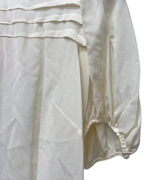 VALENTINO（ヴァレンティノ）VALENTINO (ヴァレンティノ) 半袖ブラウス ベージュ サイズ:３８の古着・服飾アイテム