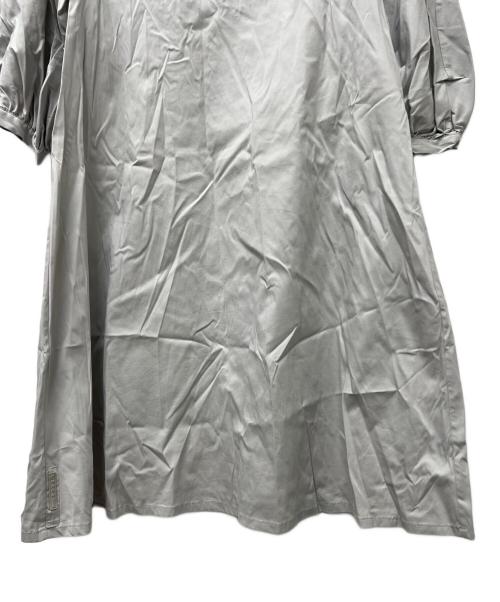 PRADA（プラダ）PRADA (プラダ) 半袖ワンピース グレー サイズ:３８の古着・服飾アイテム