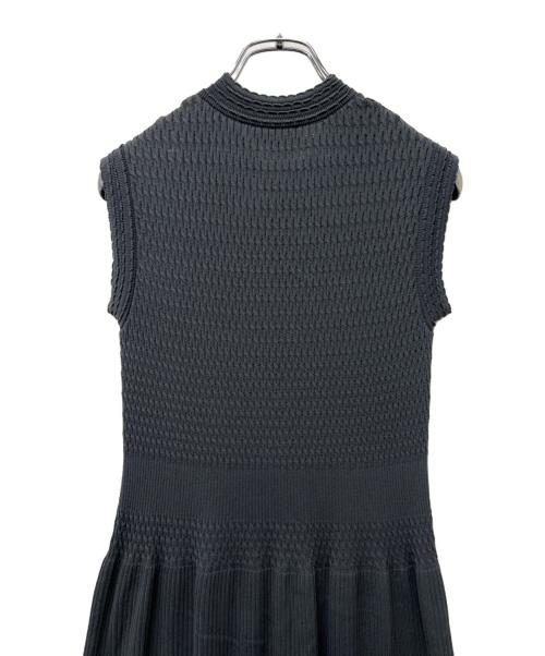 DRAWER（ドゥロワー）DRAWER (ドゥロワー) 14Gケーブル編みノースリーブワンピース グレー サイズ:１の古着・服飾アイテム