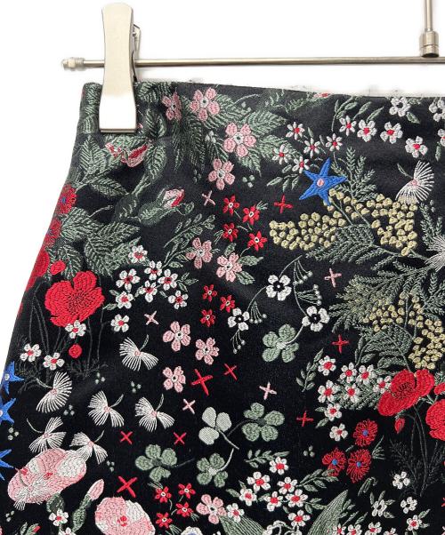 VALENTINO（ヴァレンティノ）VALENTINO (ヴァレンティノ) ミディスカート ブラック×レッド サイズ:３８の古着・服飾アイテム