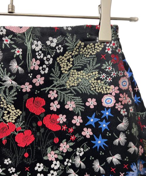 VALENTINO（ヴァレンティノ）VALENTINO (ヴァレンティノ) ミディスカート ブラック×レッド サイズ:３８の古着・服飾アイテム