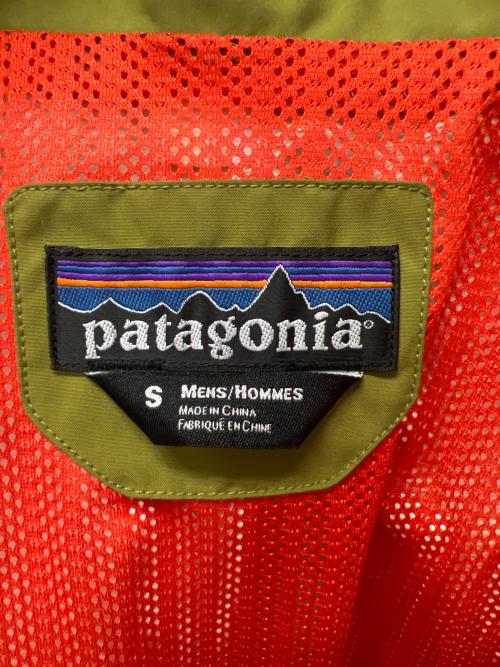 Patagonia（パタゴニア）Patagonia (パタゴニア) パウダーボウルジャケット グリーン×レッド サイズ:Ｓの古着・服飾アイテム