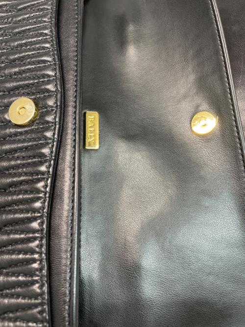 BALLY（バリー）BALLY (バリー) ステッチレザーバッグ ブラックの古着・服飾アイテム