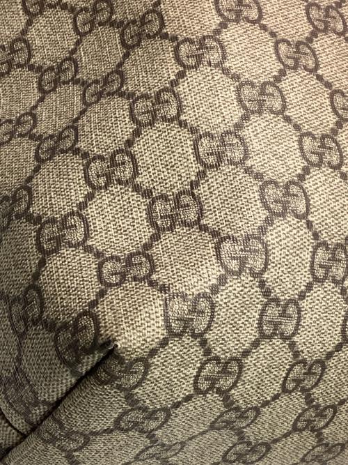 GUCCI（グッチ）GUCCI (グッチ) GGスプリーム トートバッグ ベージュ サイズ:-の古着・服飾アイテム